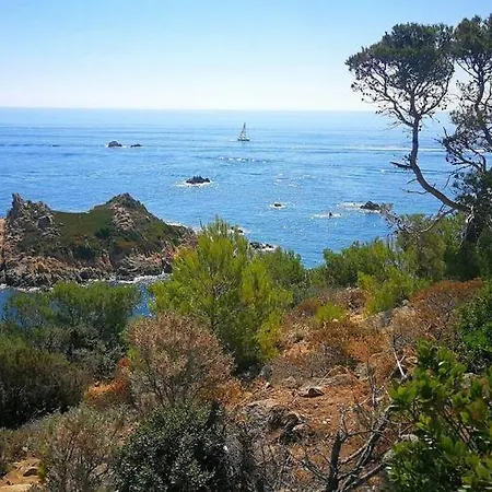 Village House, Sea View Cogolin